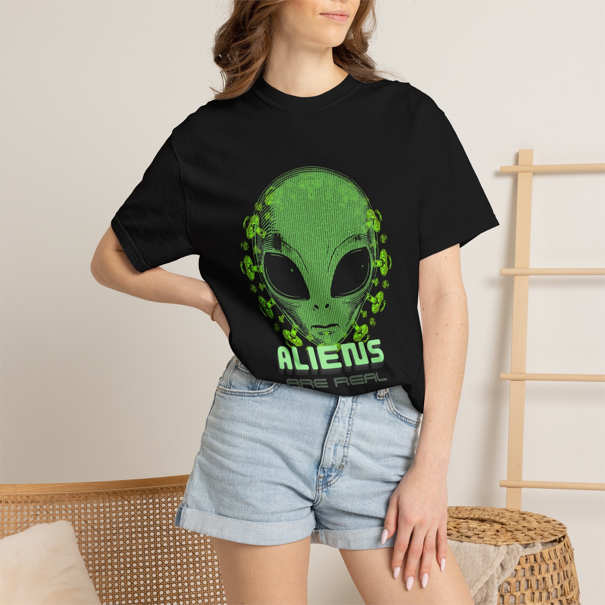 Aliens Are Real Graphic T-Shirt — Retro Green Alien Head Tee