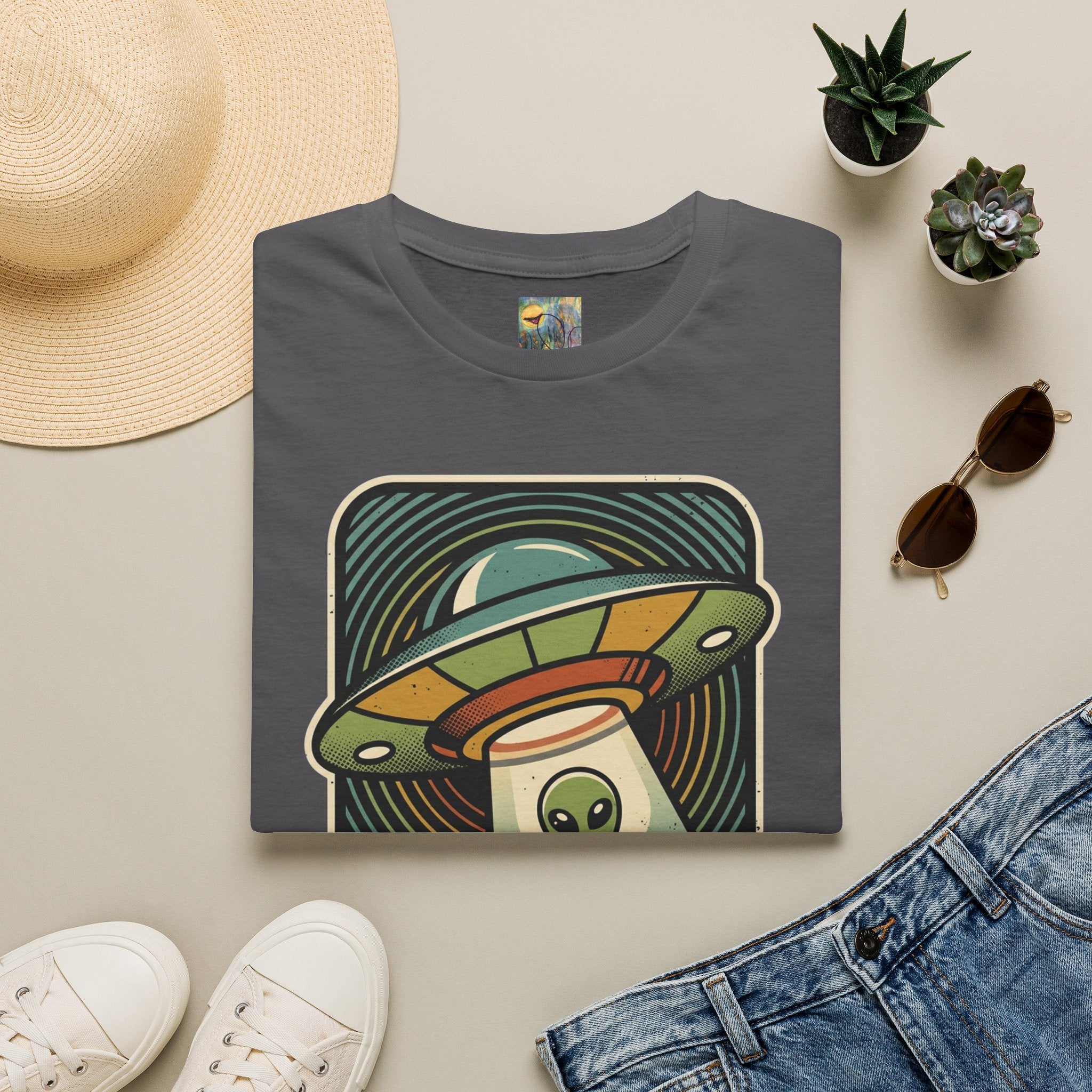 Alien Abduction T-Shirt — 'Help Me' Retro UFO Graphic Tee