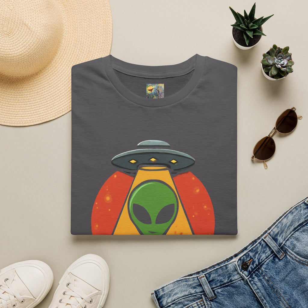 Alien UFO T-Shirt — Retro Japanese 宇宙人 Graphic Tee