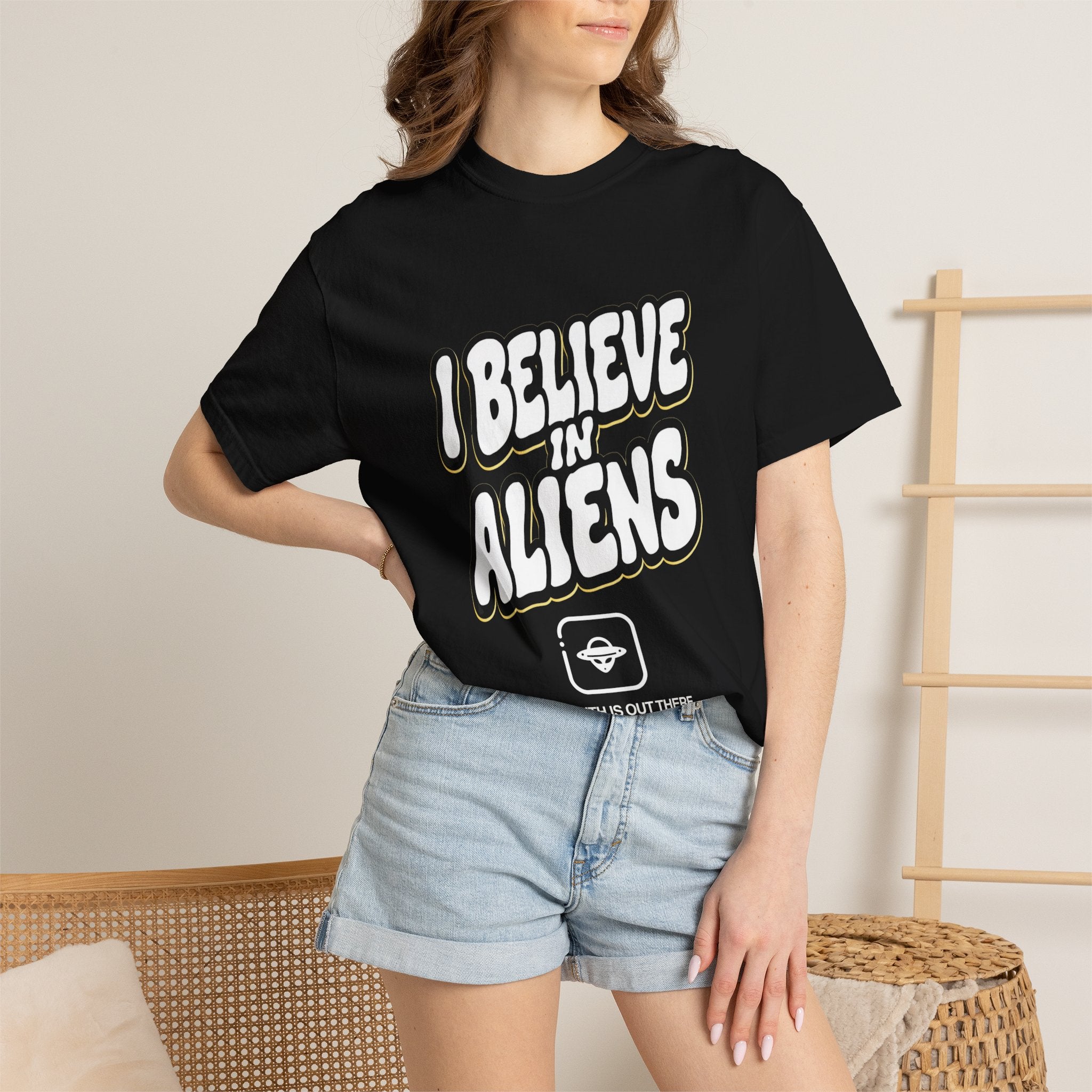 I Believe in Aliens T-Shirt — Retro UFO Graphic Tee