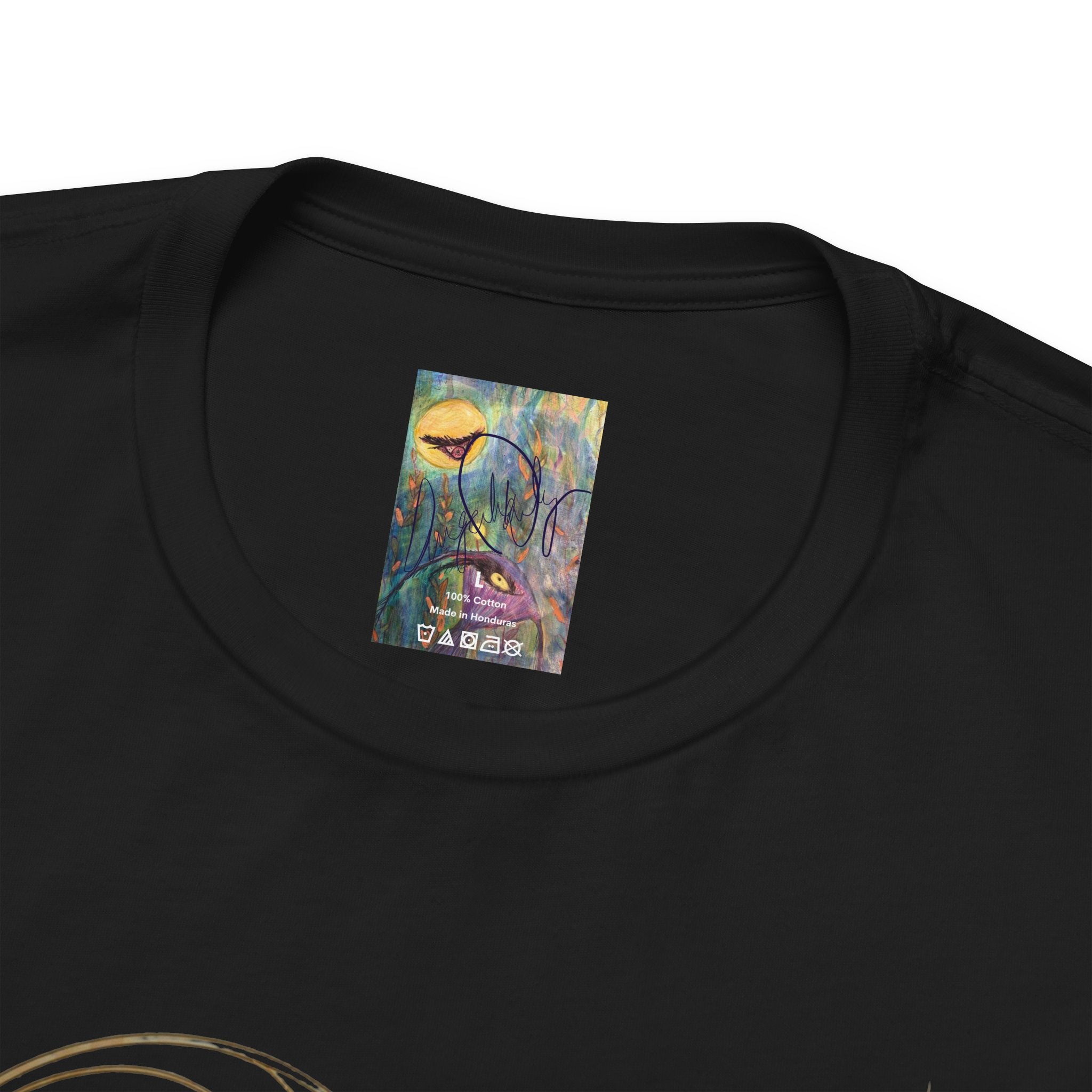 Alien Art Noveau Embrace T-Shirt — Mystical Green Alien Graphic Tee for Sci‑Fi Fans