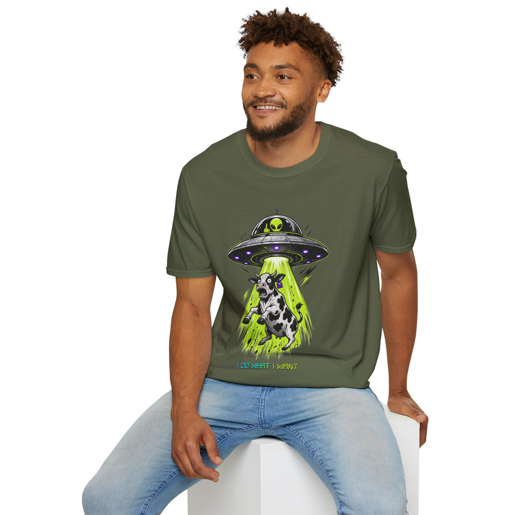 "I do what I want" T-Shirt — Alien UFO Abduction Cow Graphic Tee