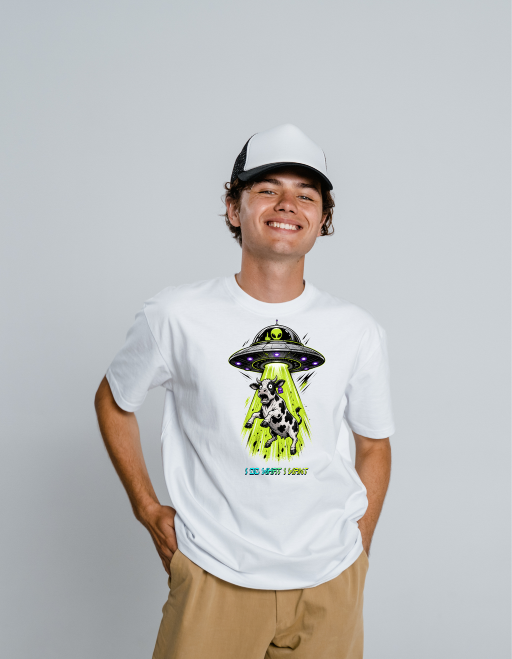 "I do what I want" T-Shirt — Alien UFO Abduction Cow Graphic Tee