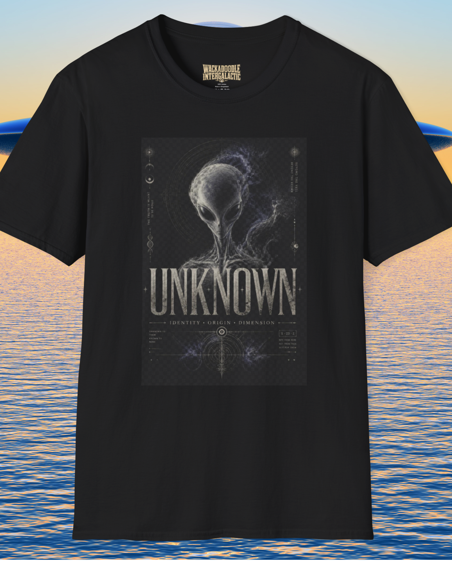 Alien Skull Graphic T‑Shirt — “UNKNOWN” Sci‑Fi Horror Tee