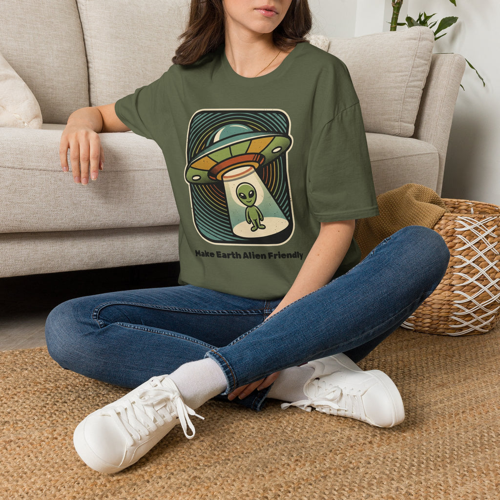 Alien Abduction T-Shirt — 'Help Me' Retro UFO Graphic Tee