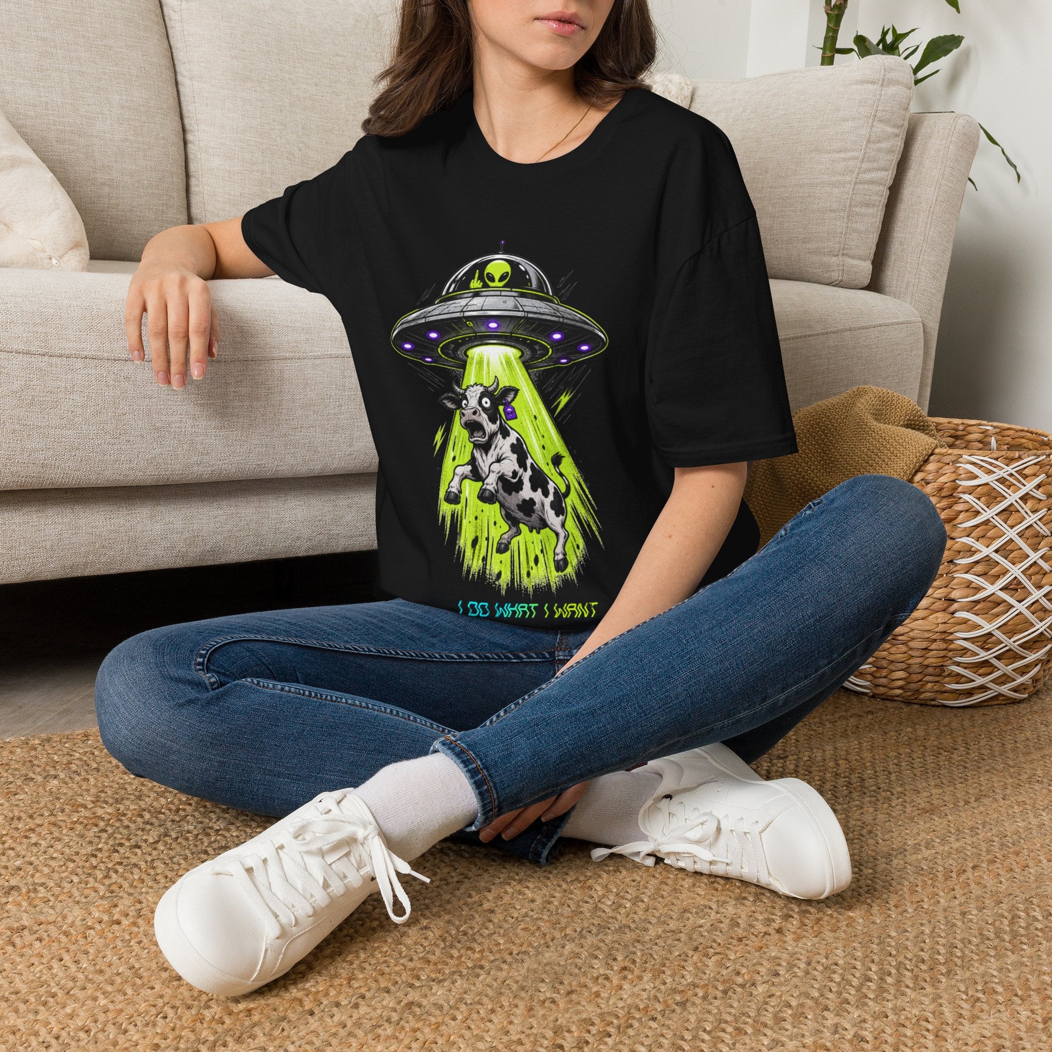 "I do what I want" T-Shirt — Alien UFO Abduction Cow Graphic Tee