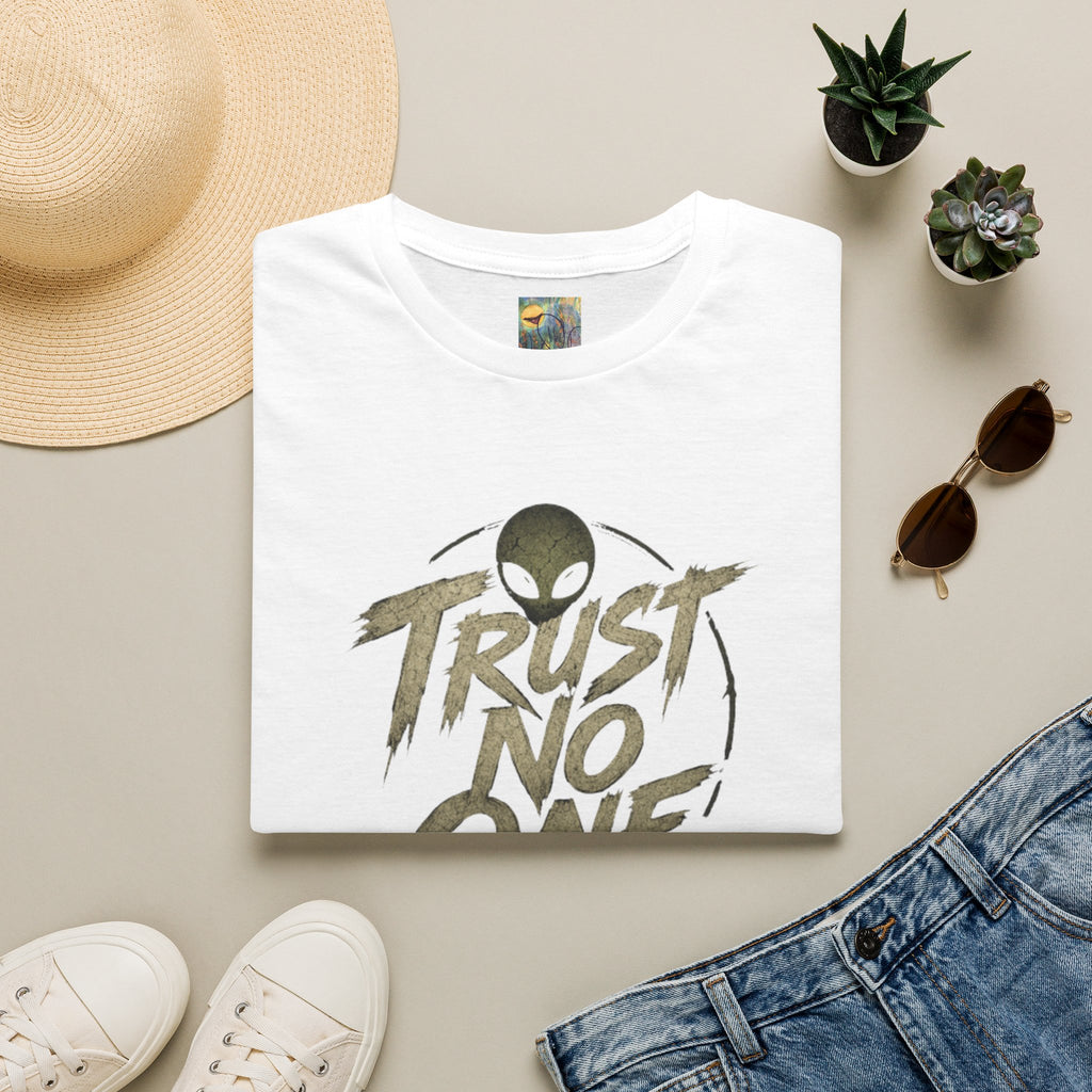 Alien Squad Graphic T-Shirt — "Trust  No One" Retro UFO Crew Tee